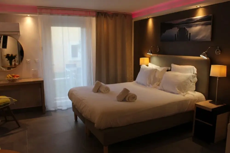 Deluxe Suite