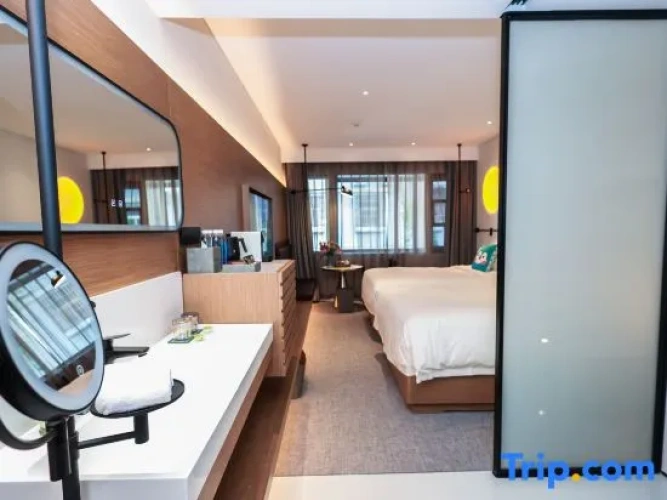 Superior Twin room with city view