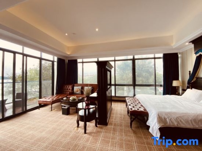 Deluxe Double room with lake view