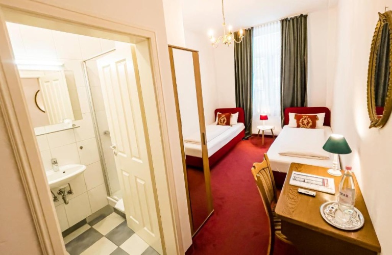 Standard Single room