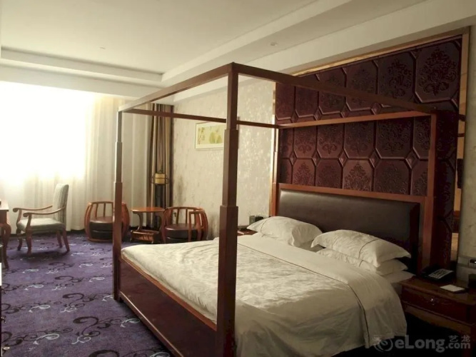Baisheng Hotel