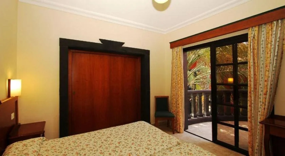 Apartamentos Punta Marina