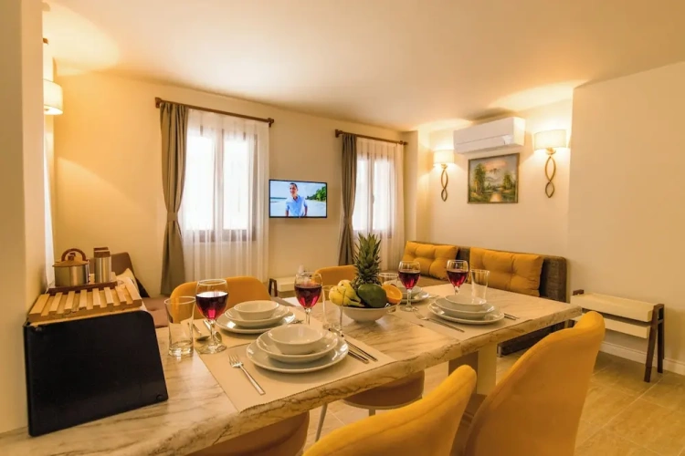 Standard Family room