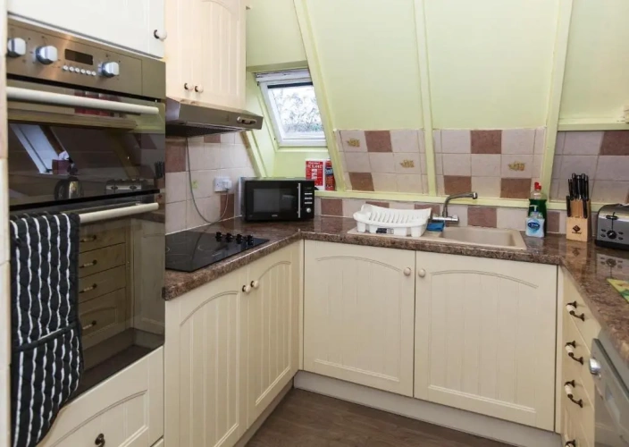 2 Bedrooms Cottage