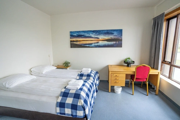 Standard Triple room with courtyard view