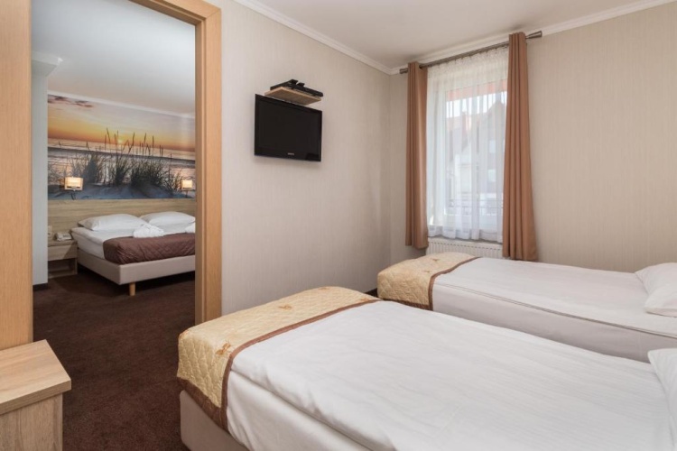 2 Bedrooms Standard Family room
