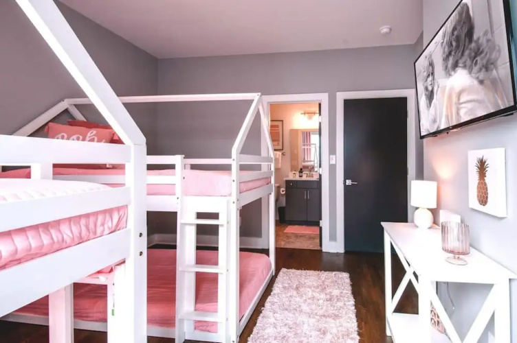 Going Fast Dollys Dream 12 Beds