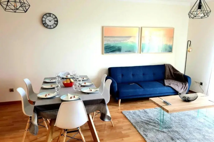 Hill & Sea House