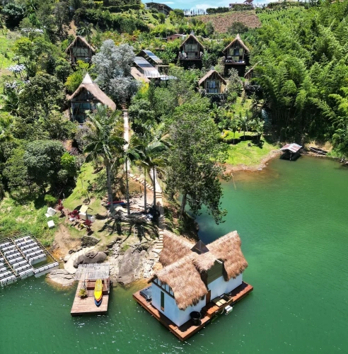 1 Bedroom Deluxe room with lake view