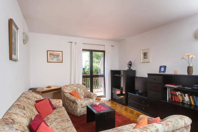 Apartment Ive