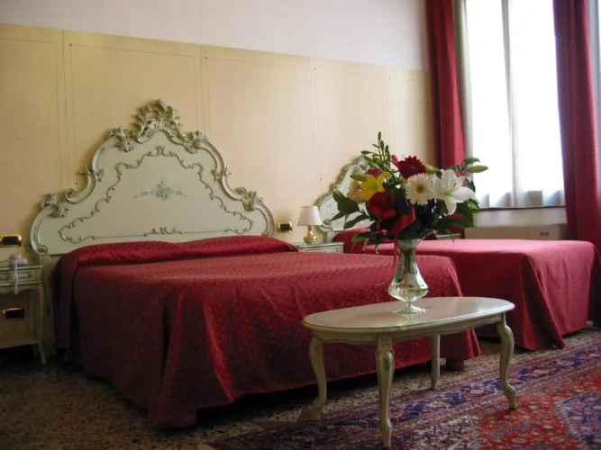 Superior Double room with canal view