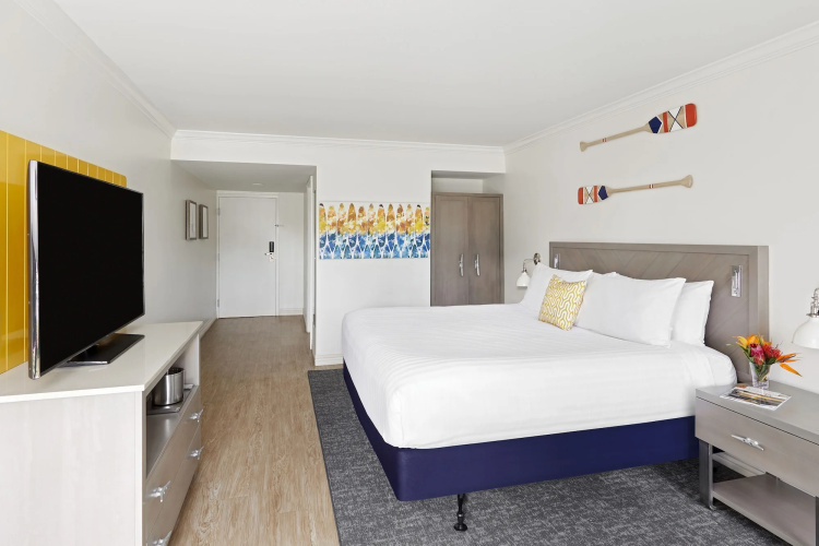 Bay Harbor Hotel