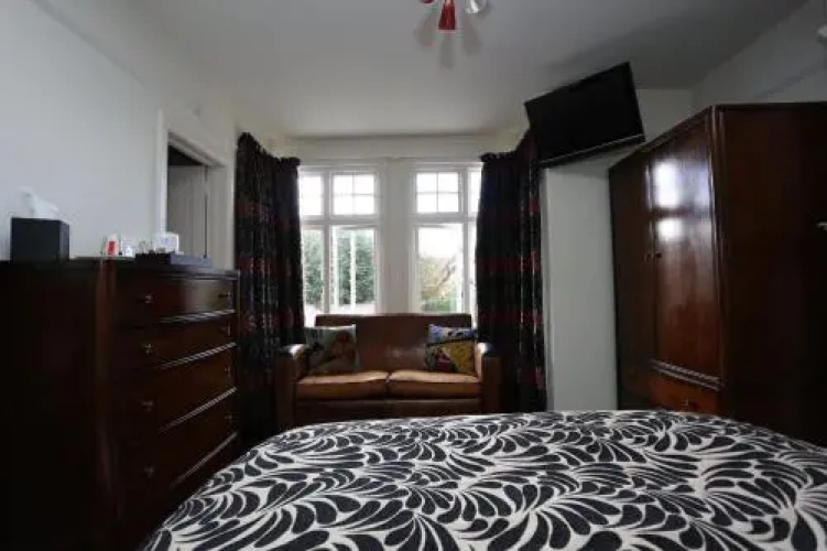 Bedlam House BB