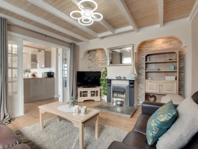 Croft Apartment