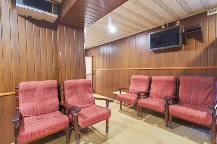 Hotel Embassy