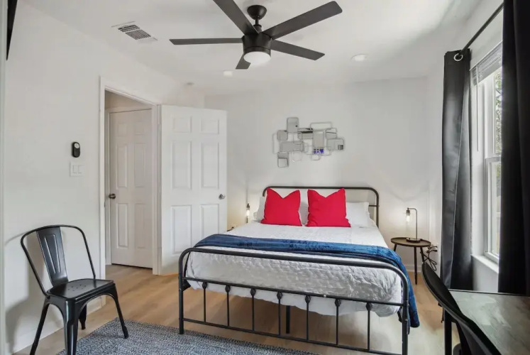 Your Amazing 3br/2ba Downtown Delight!
