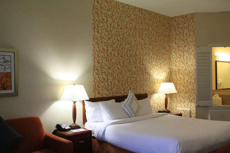 Fairfield Inn and Suites by Marriott Denton