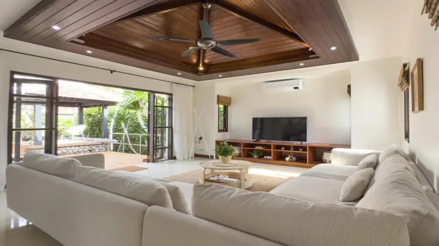 Tropical Poolside Villa SGB4