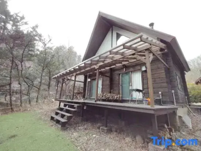 Log House Murmuring
