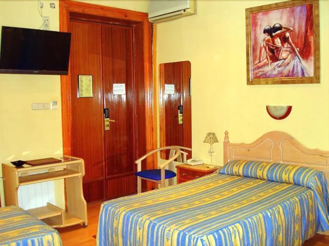 Hostal Plaza Dort