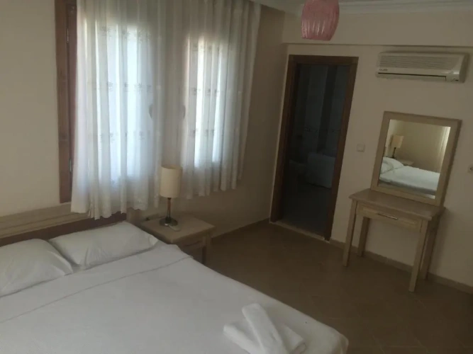 4 Bedrooms Villa with balcony