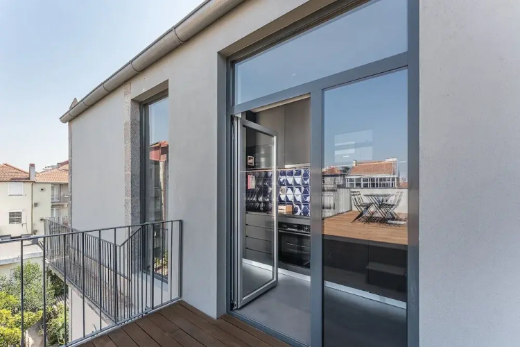 GuestReady - Sliding Doors