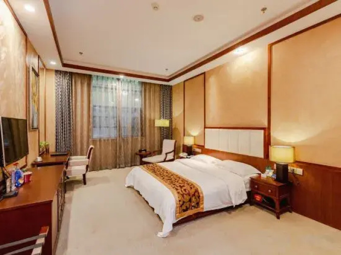 Menghu Holiday Hotel
