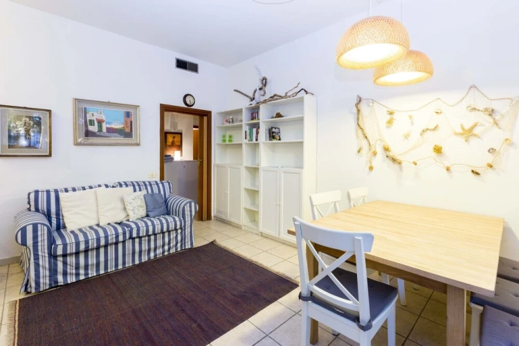 3 Bedrooms Apartment