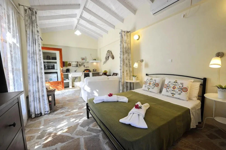 Agathi Cottage in Longos
