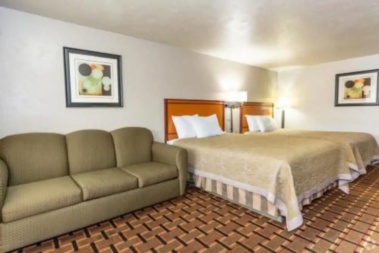 Quadruple Suite