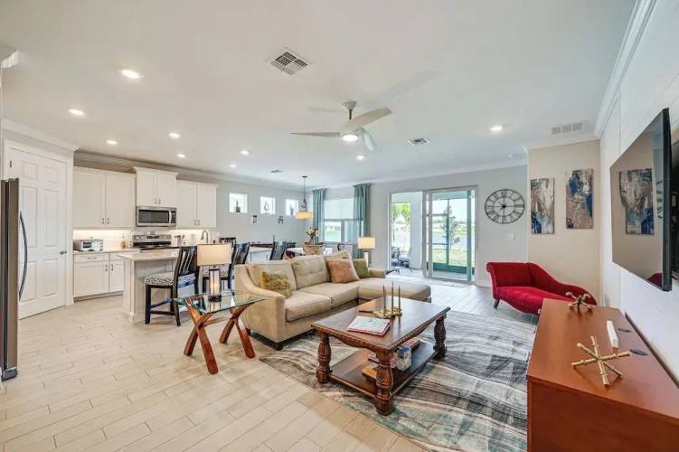 4 Bedrooms Cottage