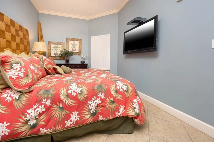 Phoenix West 2105 3 Bedroom Condo