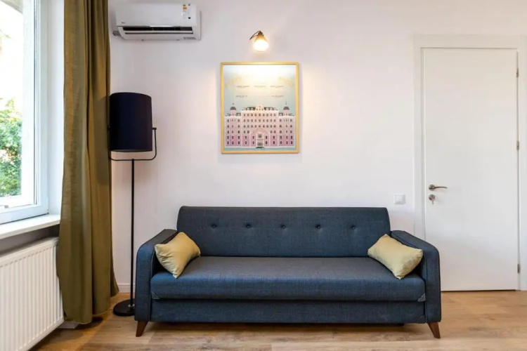 Wehost Vera Studio