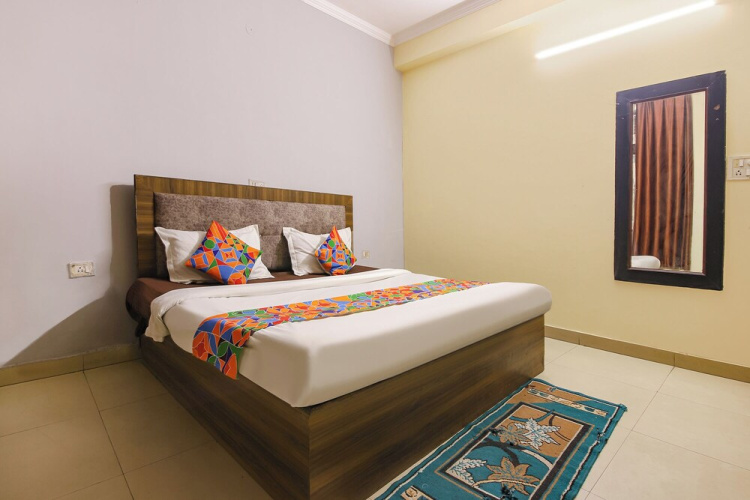 Fabhotel 9 Palm