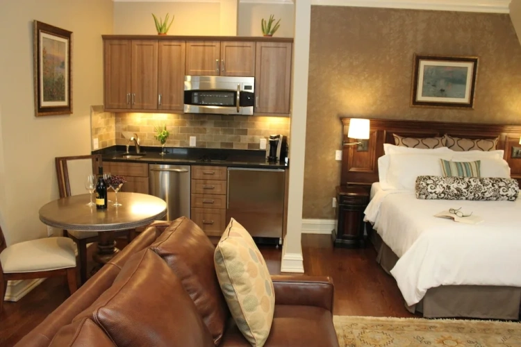 1 Bedroom Suite