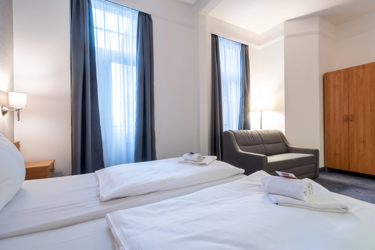 East City Hotel