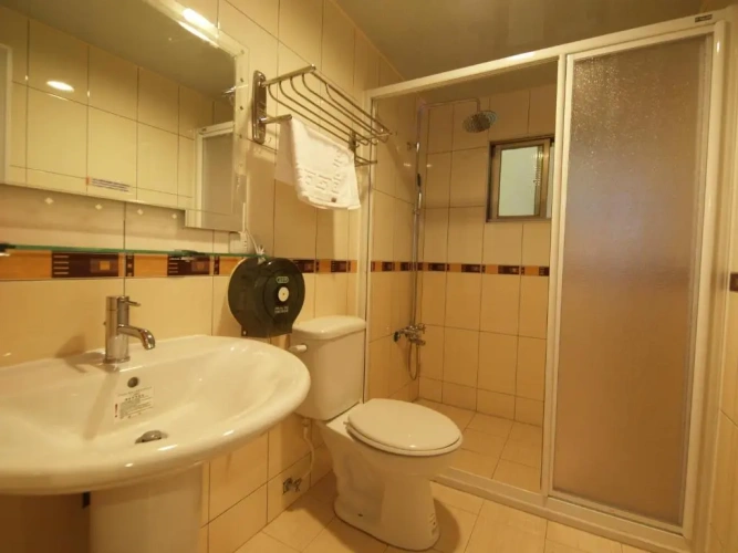 Economy Quadruple room