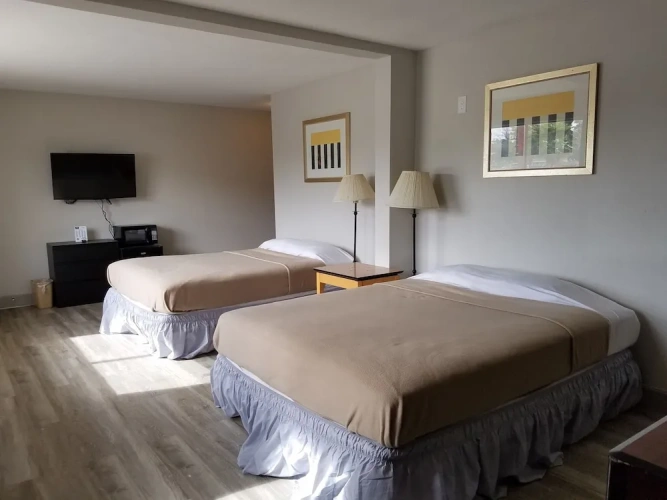 Economy Quadruple room