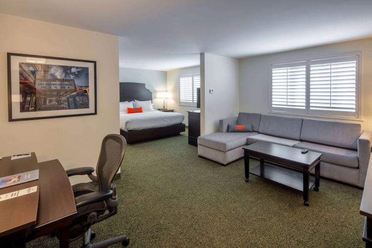 Collegian Hotel & Suites, Trademark Collection By Wyndham photo 6