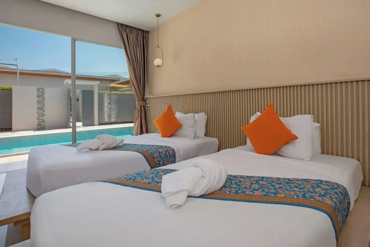 Deluxe Twin room