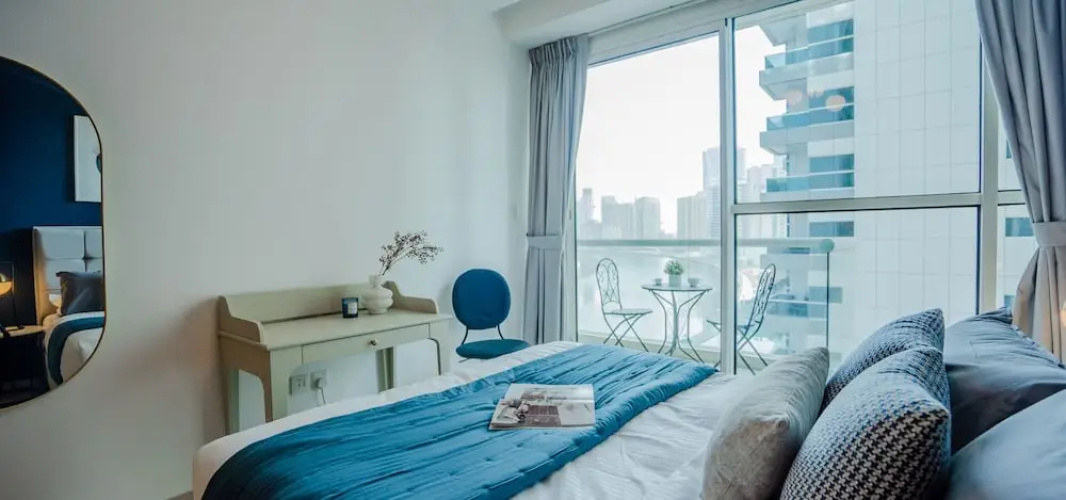 Fancy 1BR with Canal Views