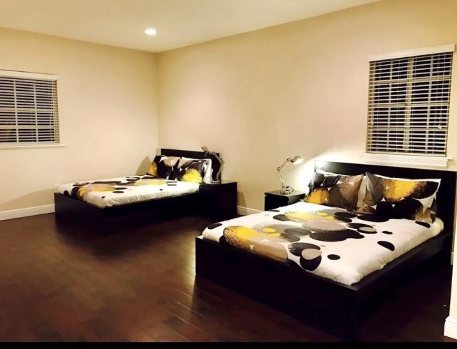 4BR Townhouse 320 by Ideal Experience VR