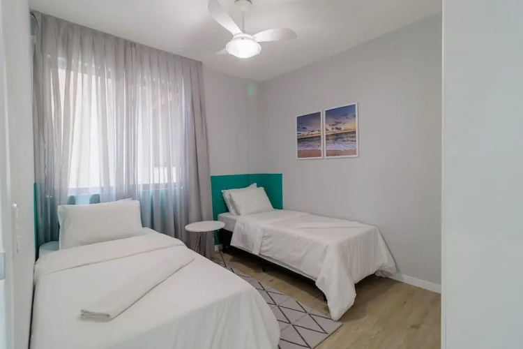 Beachfront Apartment With Island View Cca201