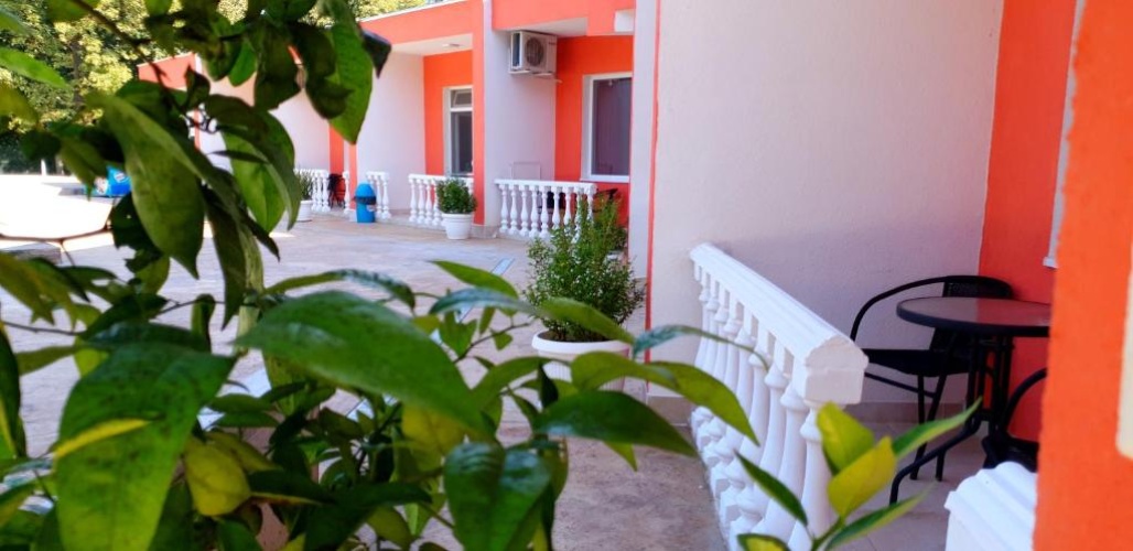 2 Bedrooms Suite with balcony and with view