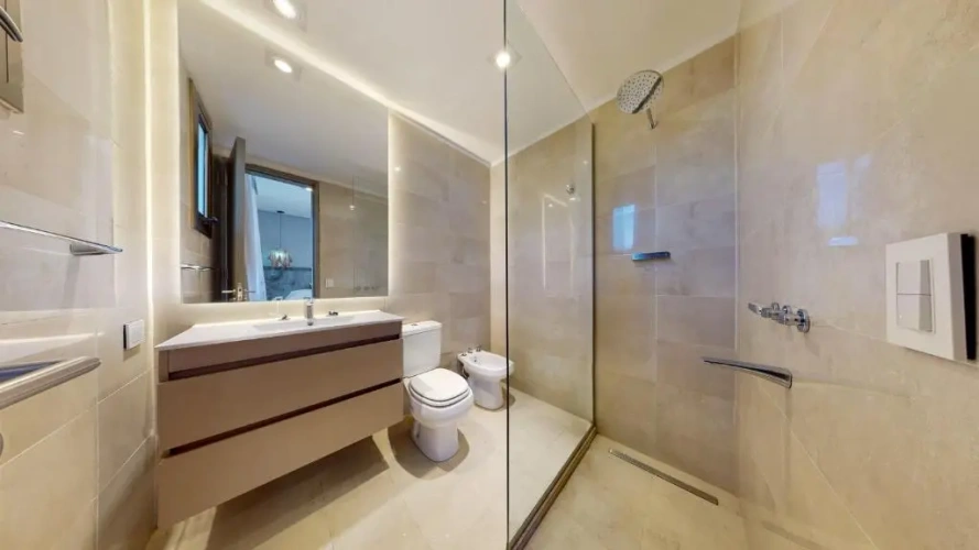 2 Bedrooms Apartment