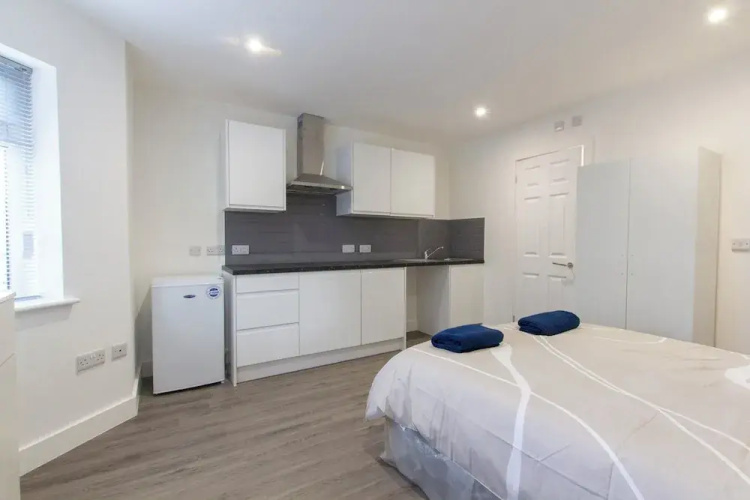 Bridge Road - Room 1b