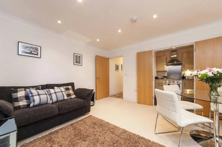 CB1 Apartments