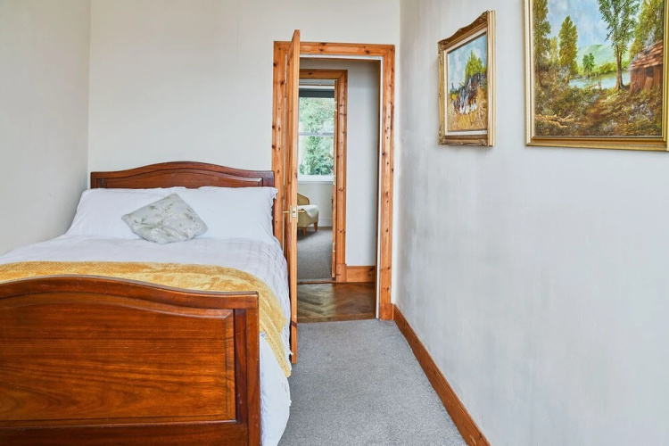 Host Stay Freshwater River View