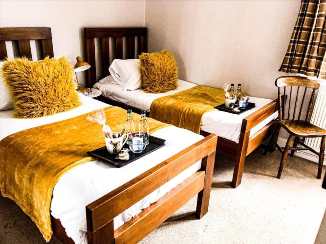 Standard Twin room