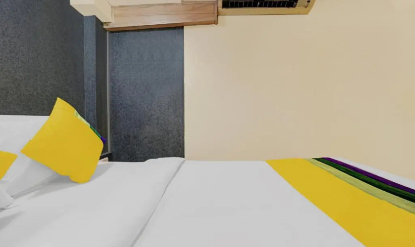 Hotel Amber Corp Inn